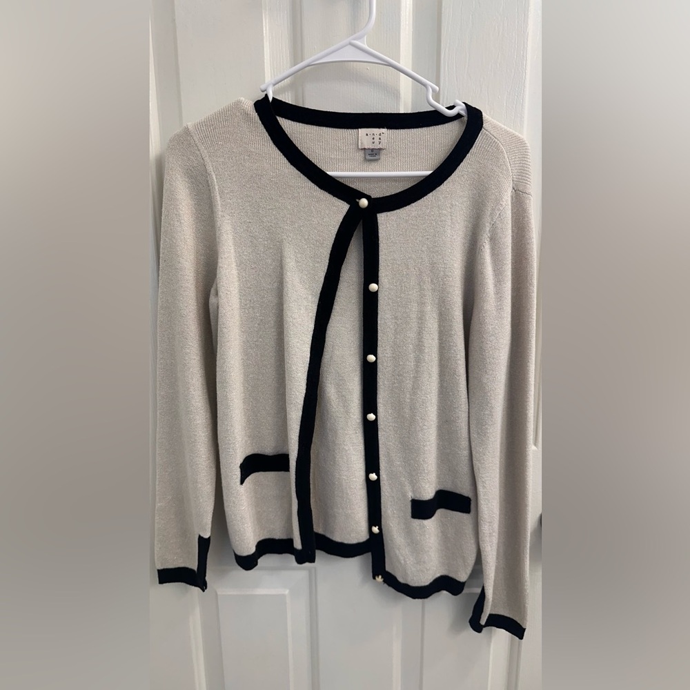 Elegant Women's Sweater with Black Trim